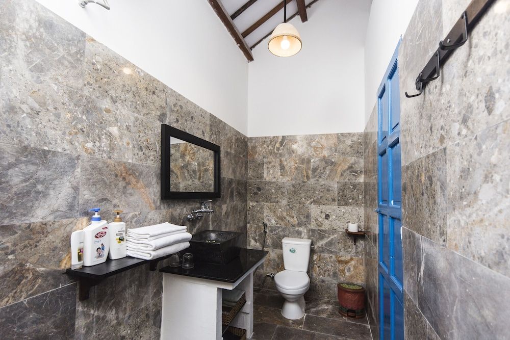 Cashew Tree Bungalow Superior Double Room 18