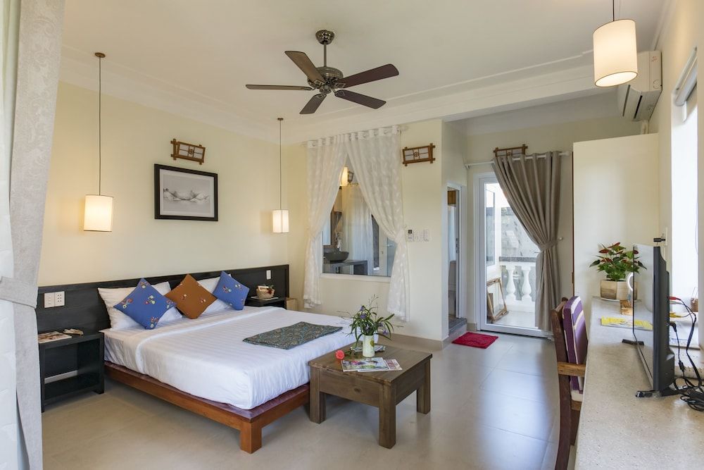 Villa De Van Villa, 3 Bedrooms, Pool View 4