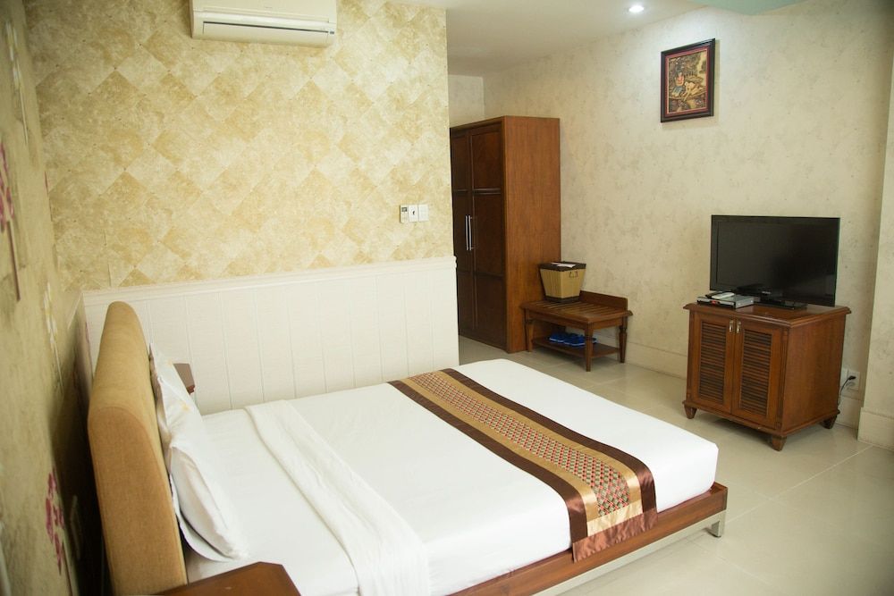 undefined Golden Plus Hotel 8