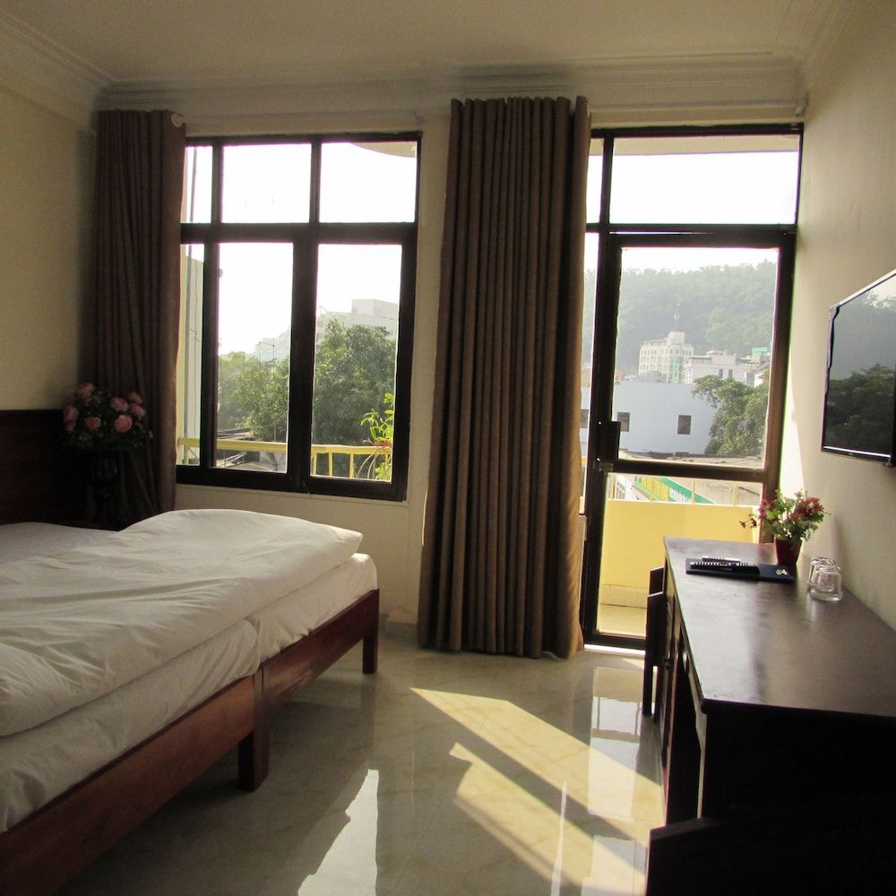 undefined Viet Nhat Halong Hotel 3