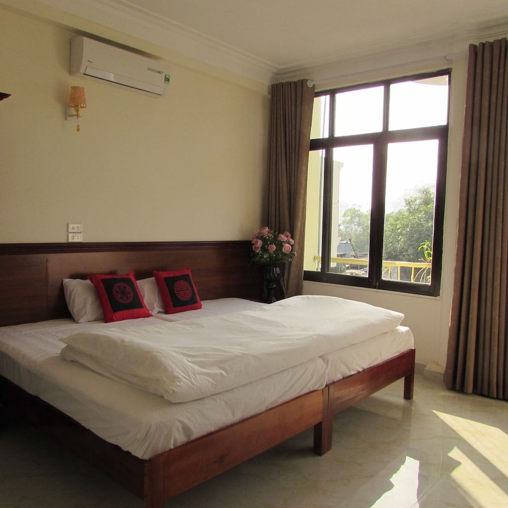 undefined Viet Nhat Halong Hotel 10
