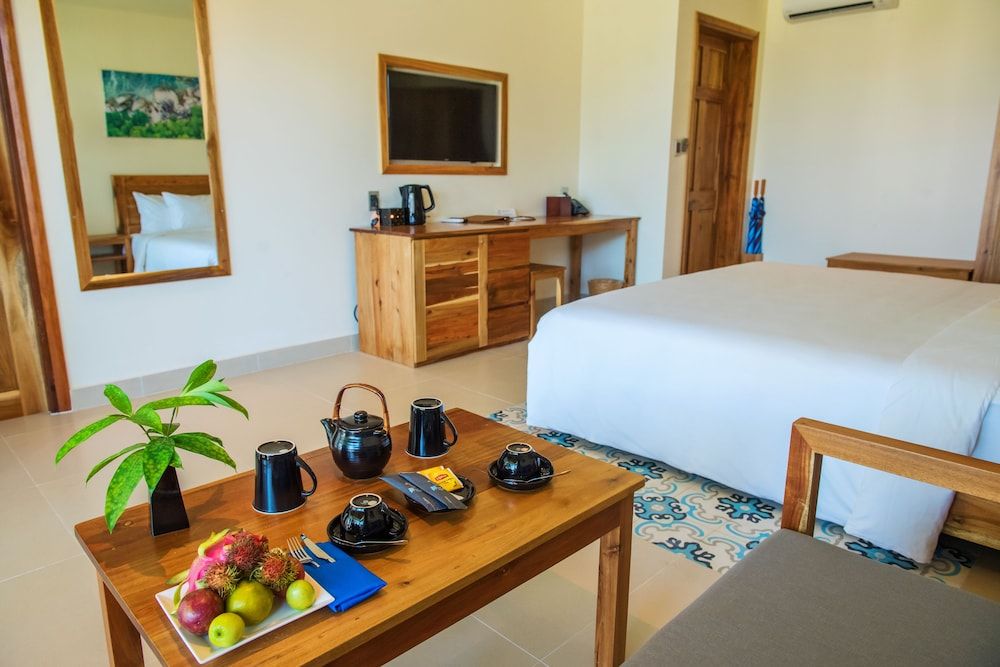 Deluxe Room, Garden View