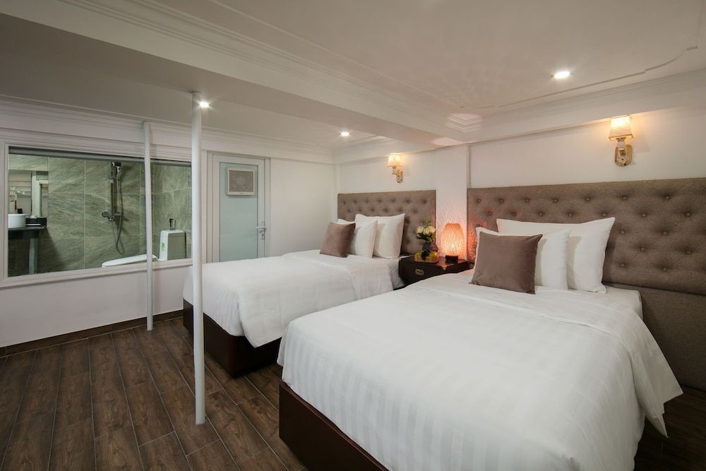 undefined Golden Rooster Hotel 6