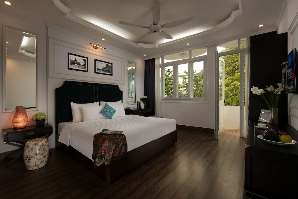 undefined Golden Rooster Hotel 2