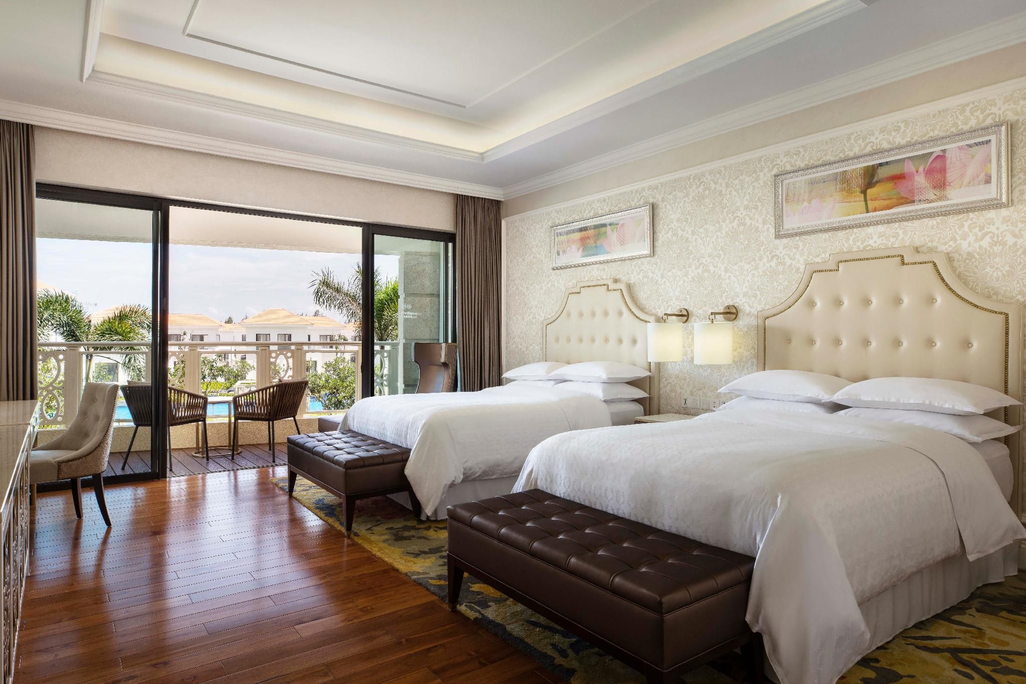 Guest room, 2 Twin, Pool view