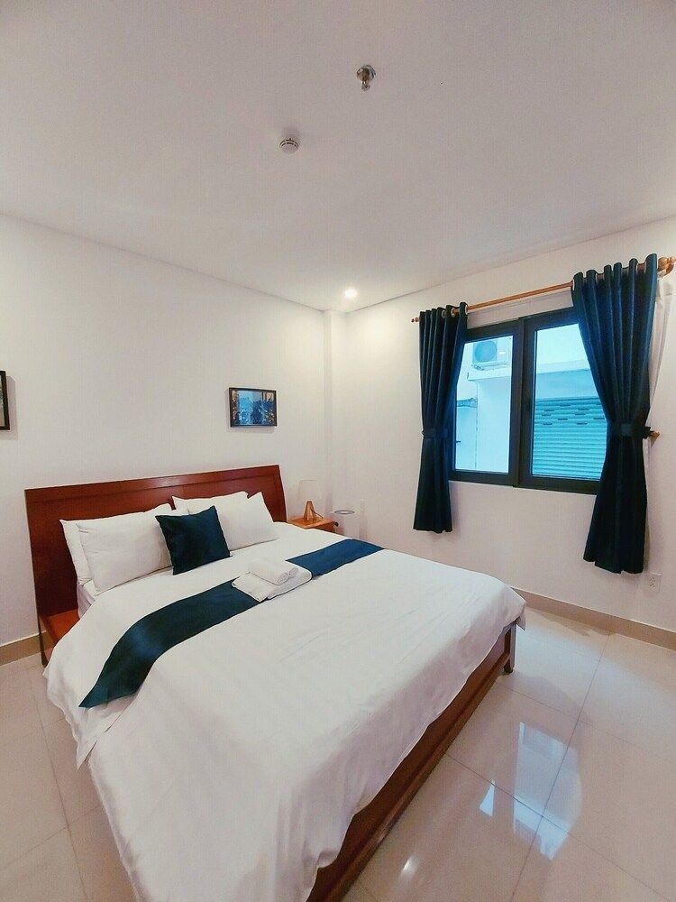 undefined Twins Hotel 6