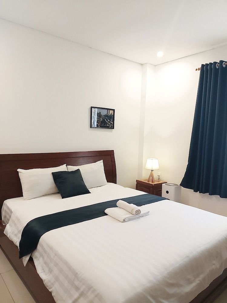 undefined Twins Hotel 5