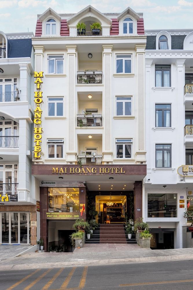 undefined Mai Hoang Hotel