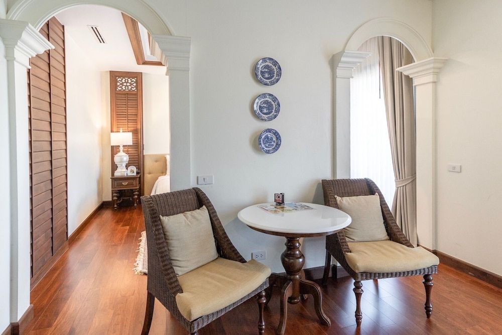 Premium  Executive Room with Bathtub