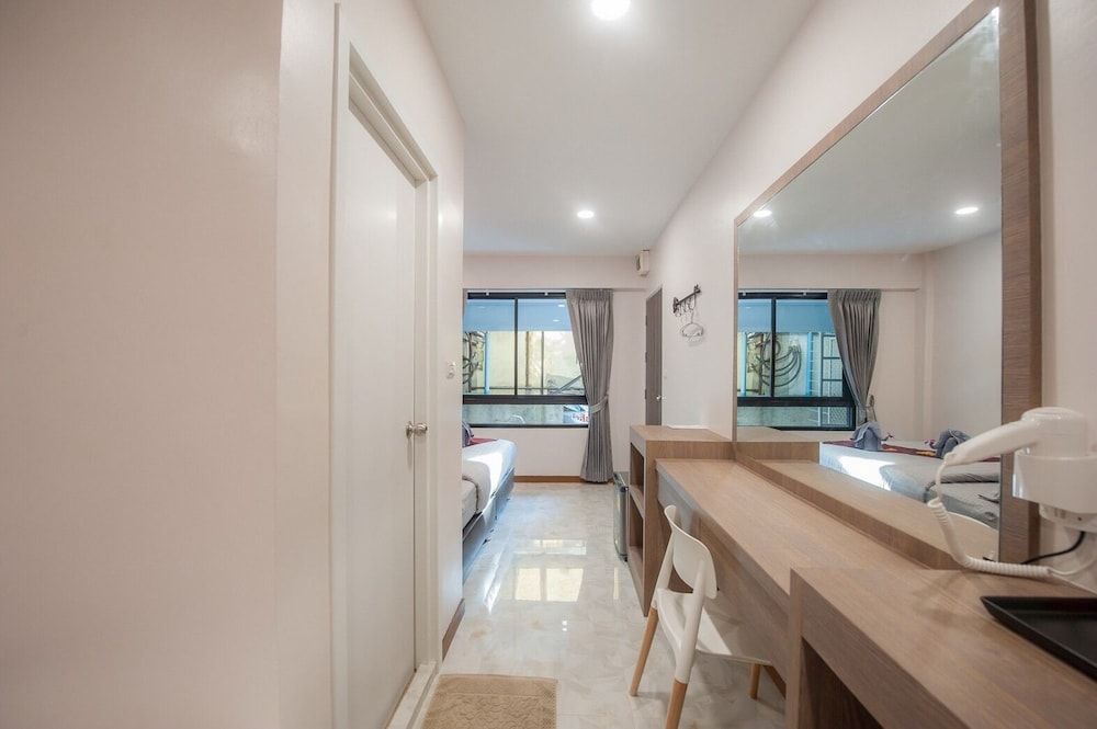 The Moon Night Hotel Family Triple Room, Multiple Beds 8