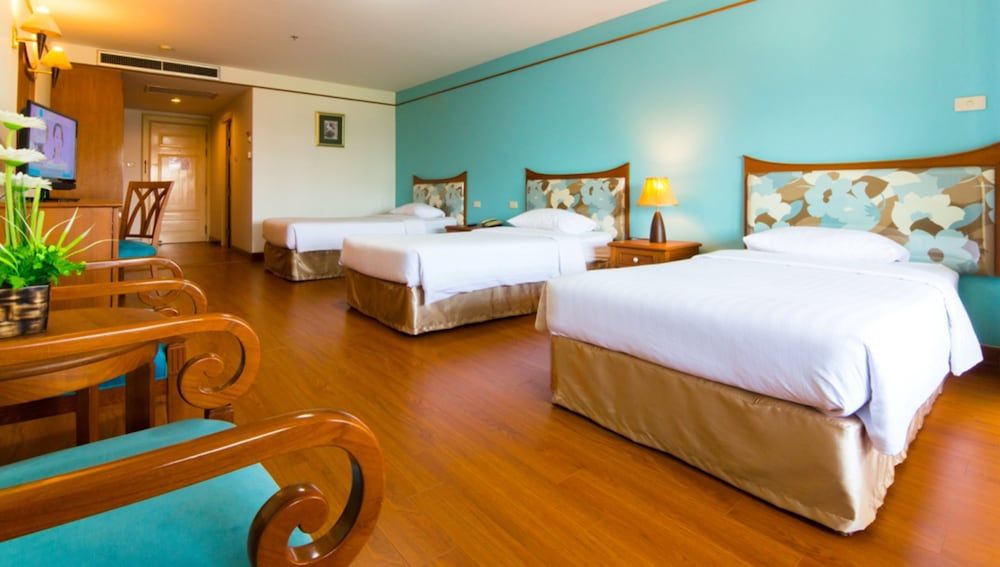 undefined KU Home Hotel 8