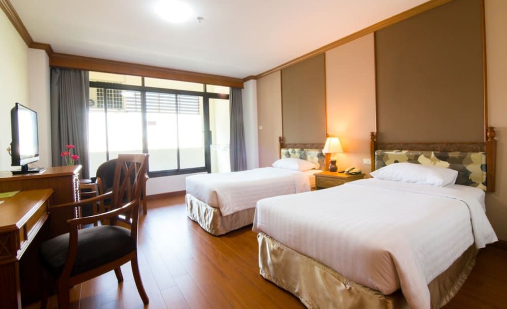 undefined KU Home Hotel 10