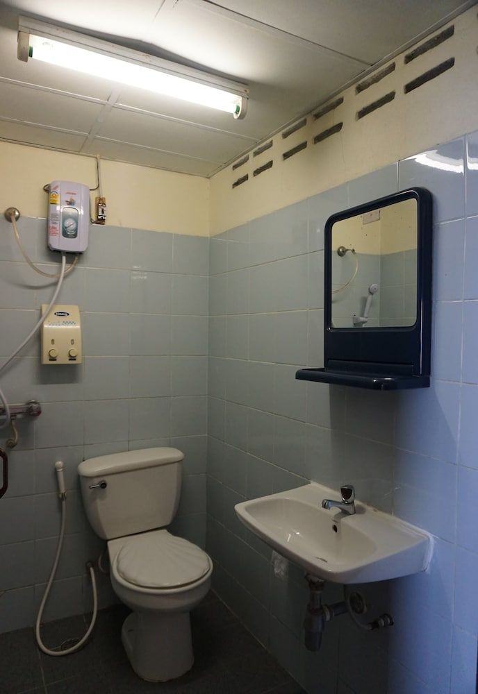 Phu Mok Camp Quadruple Room (Type A) 5