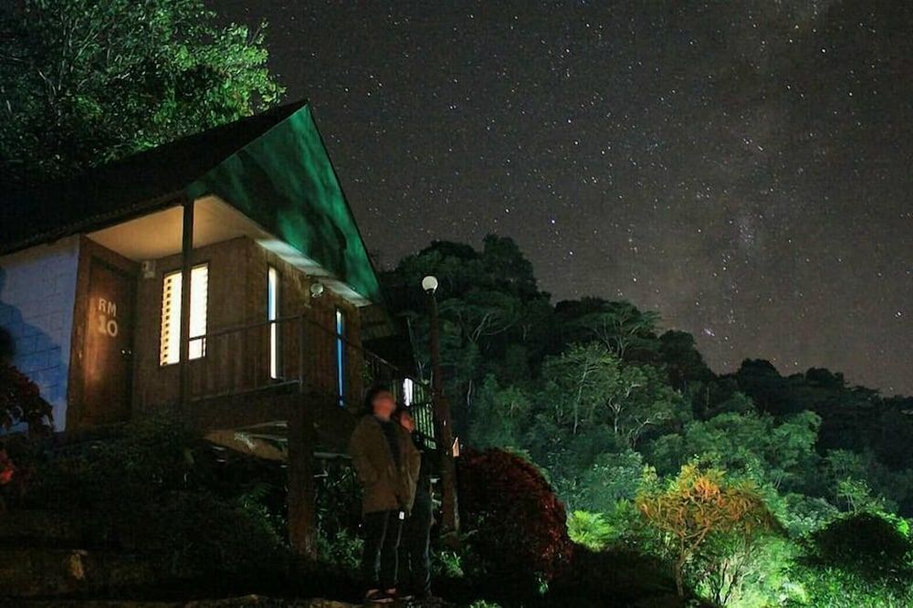 Phu Mok Camp Quadruple Room (Type A) 4