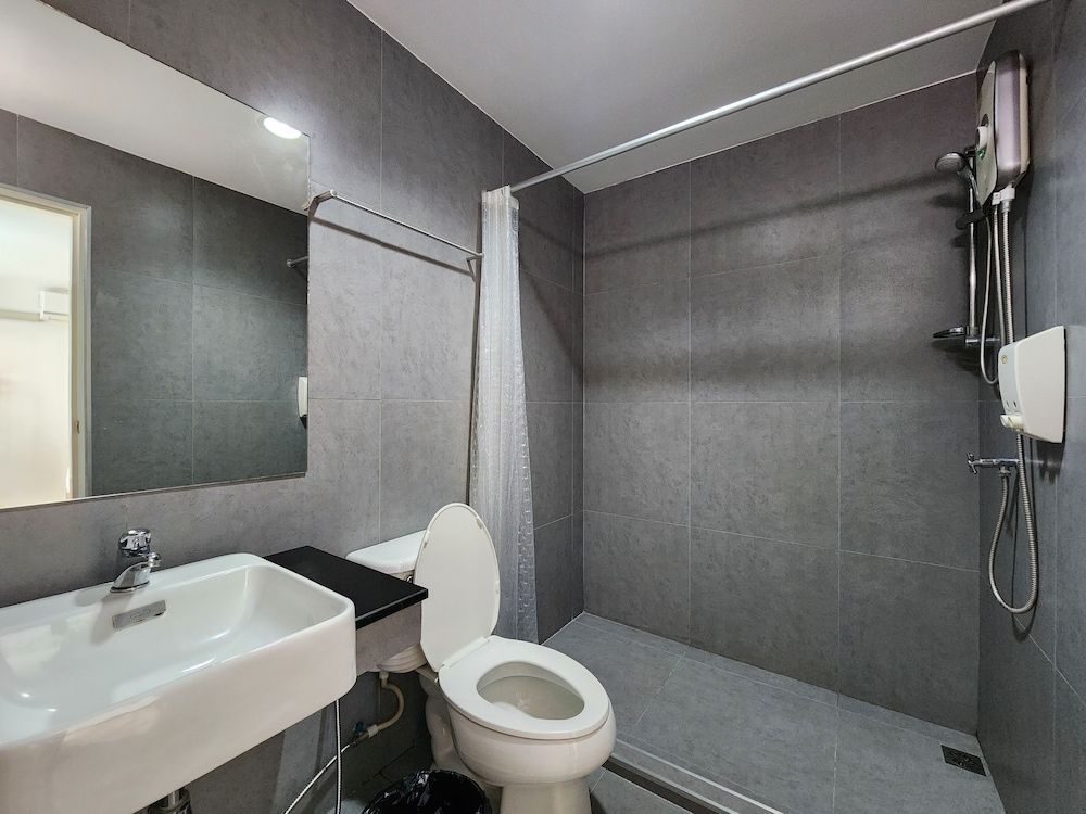 undefined Wayha Hostel Don Mueang Airport 10