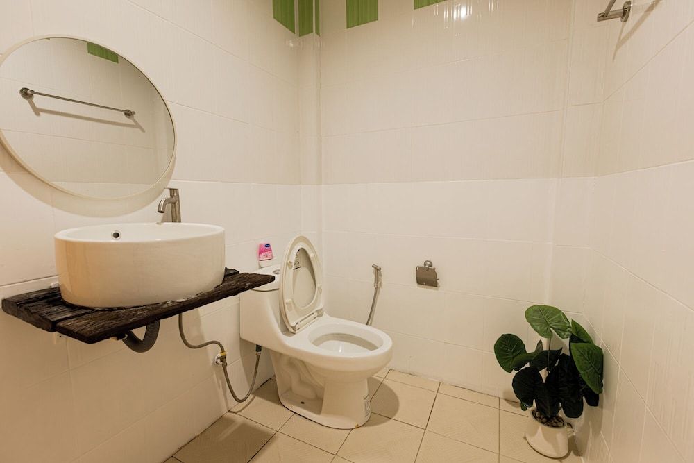 60s Town Twin Room 3