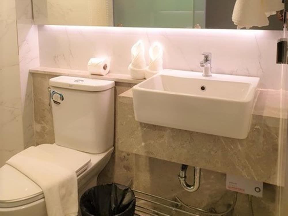 Studio Ekamai Superior Double Room 10