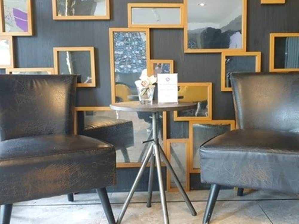 undefined Studio Ekamai 2