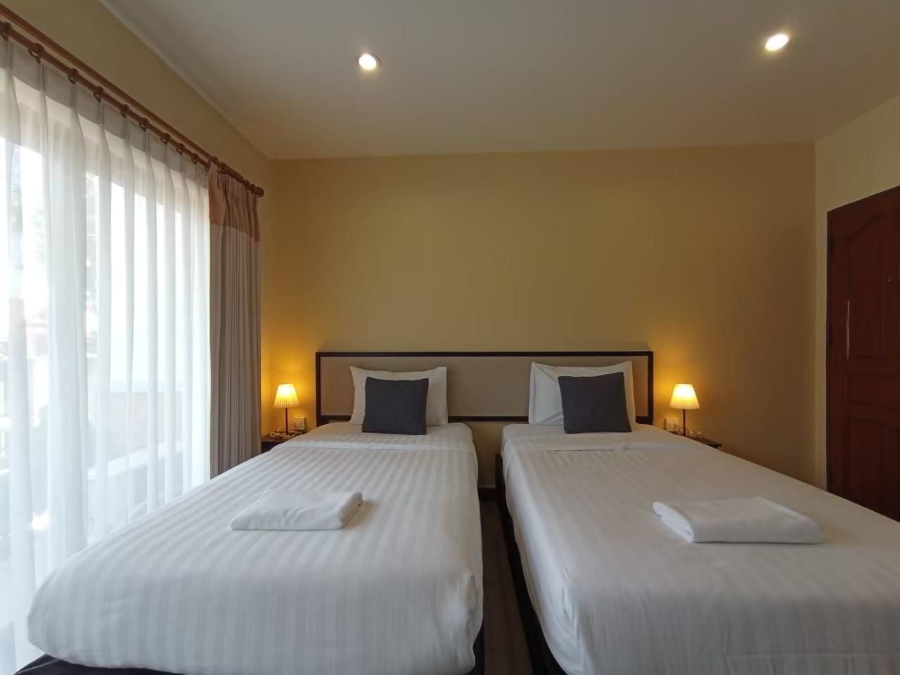 Standard Twin Bed