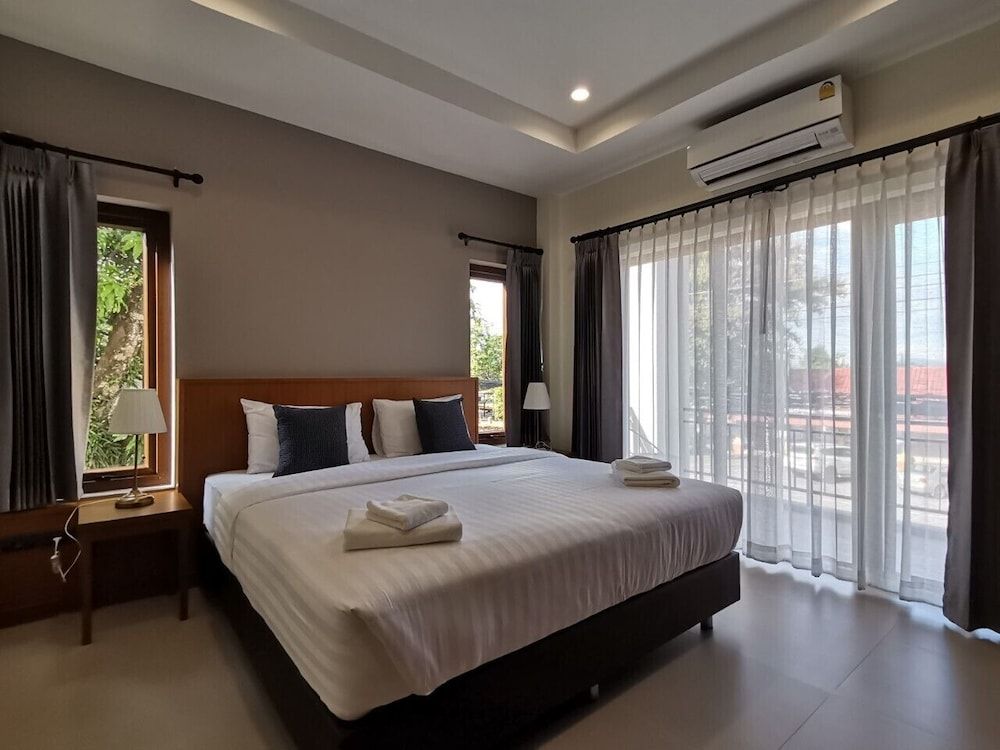 Pak Ping Rim Khong Superior Double Room 2