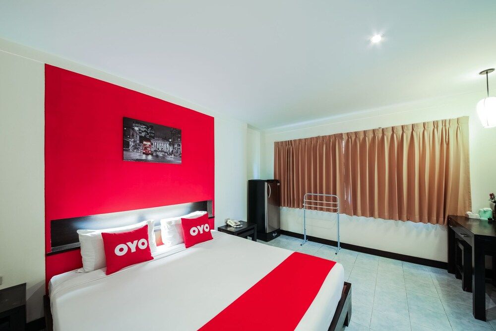 Roar Inn Patong Standard Double Room 4