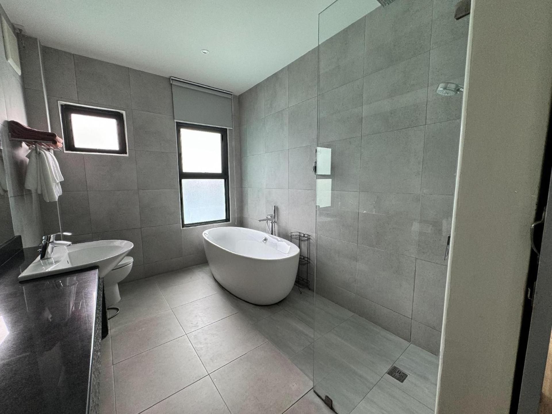 Three Bedroom Suite Pool Access