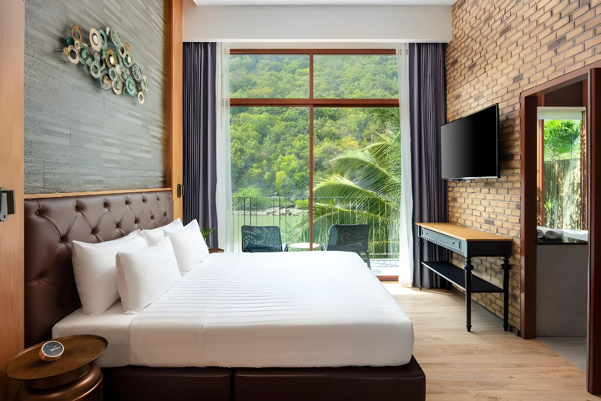 1 Bedroom Suite