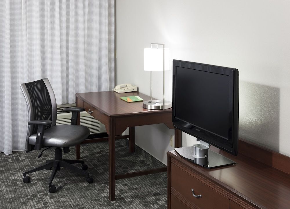 Room, 2 Queen Beds (Mobility/Hearing Accessible, Tub)