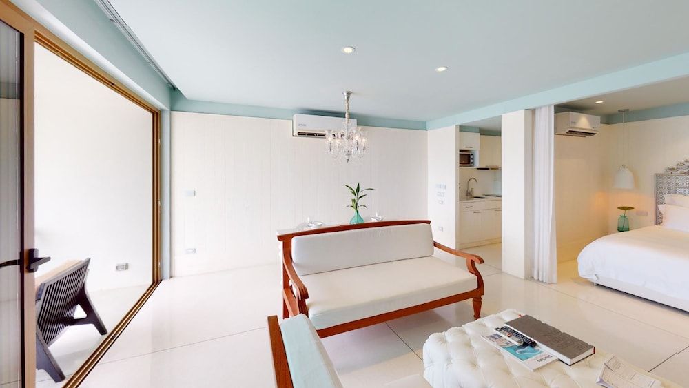 The Beach Samui Superior Suite 2