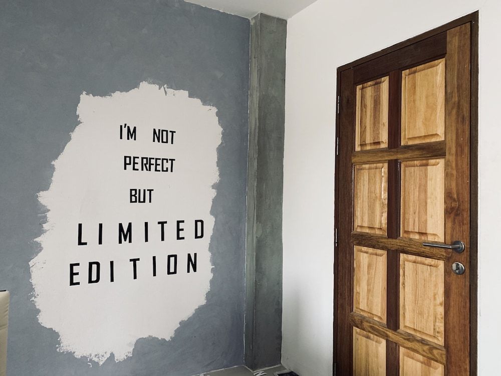 168 Pattana Deluxe Room 5