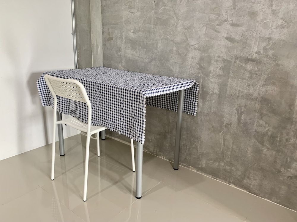 168 Pattana Deluxe Room 3