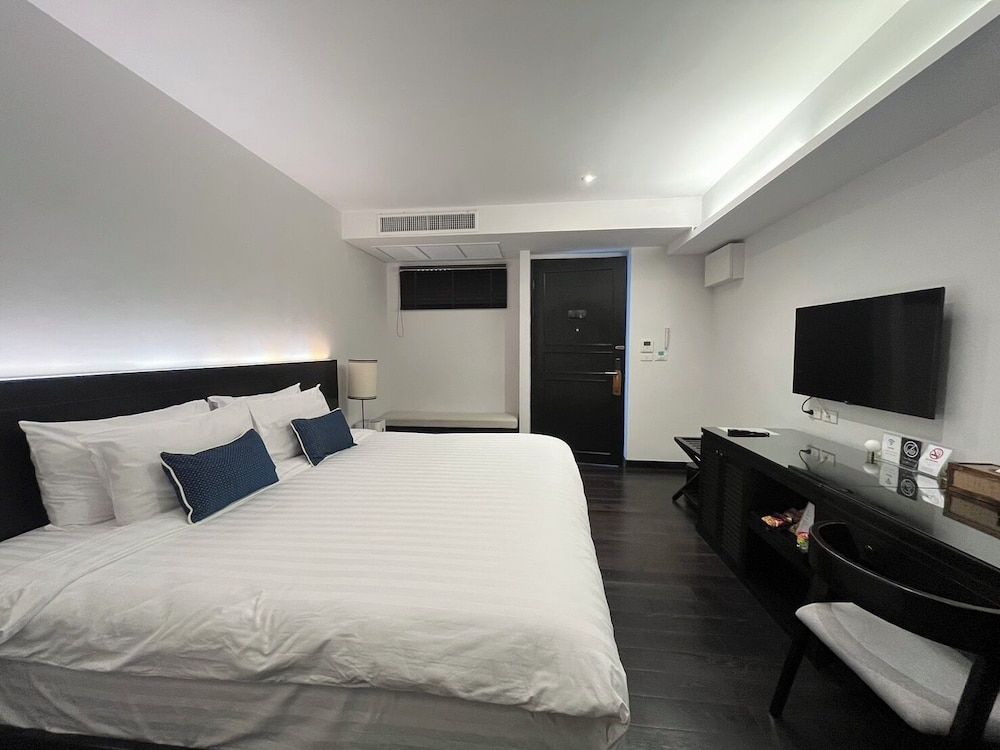 undefined Cheeva Dee Hotel 10