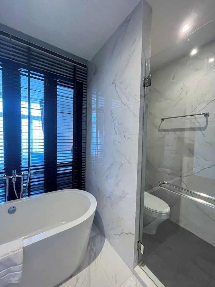 Cheeva Dee Hotel Deluxe with Balcony 15