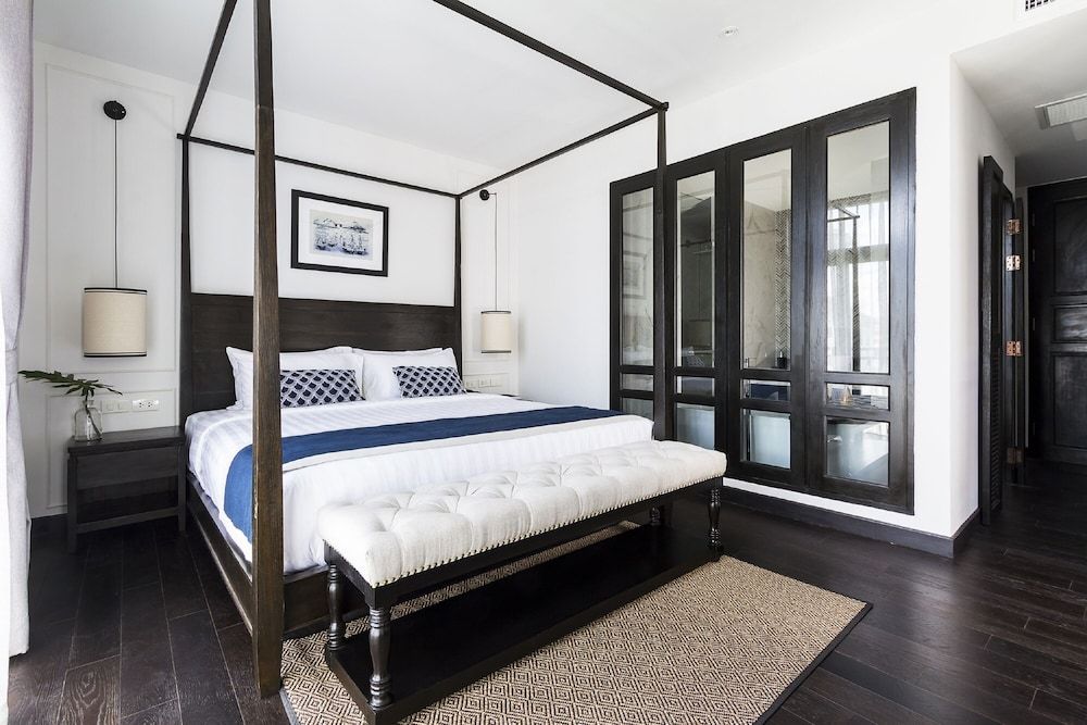 Cheeva Dee Hotel Deluxe with Balcony 3