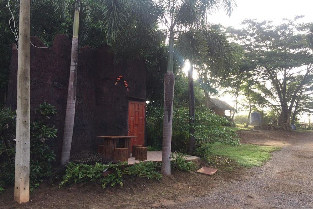 undefined Boonto Town 5