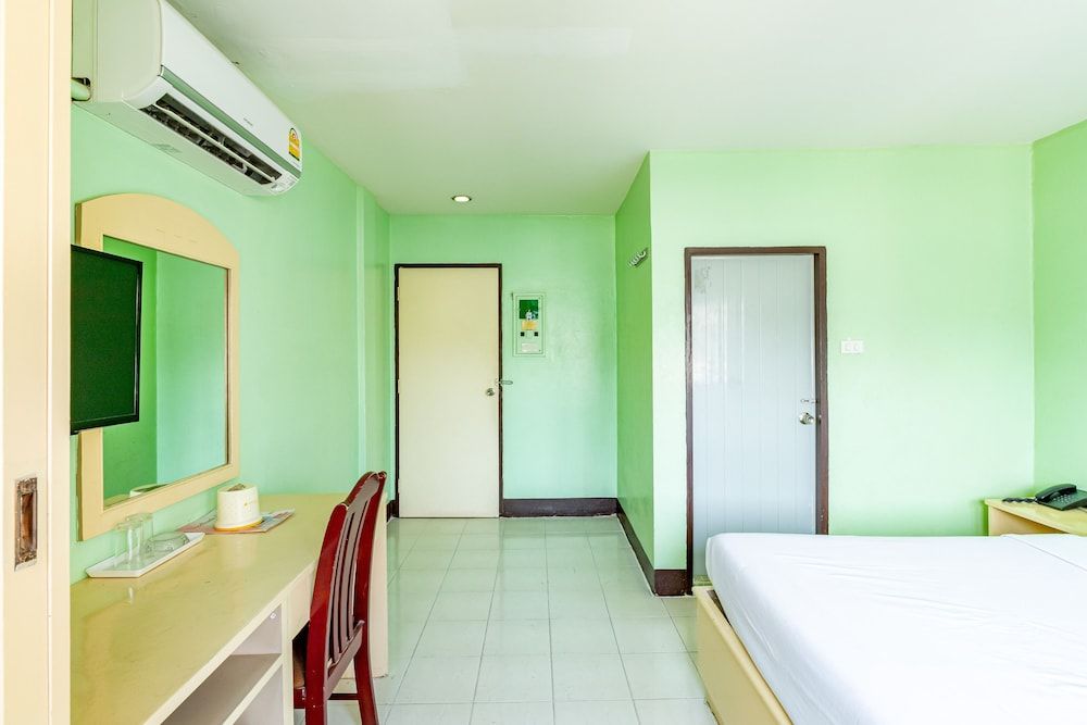 Woodlands Inn Double Room 9