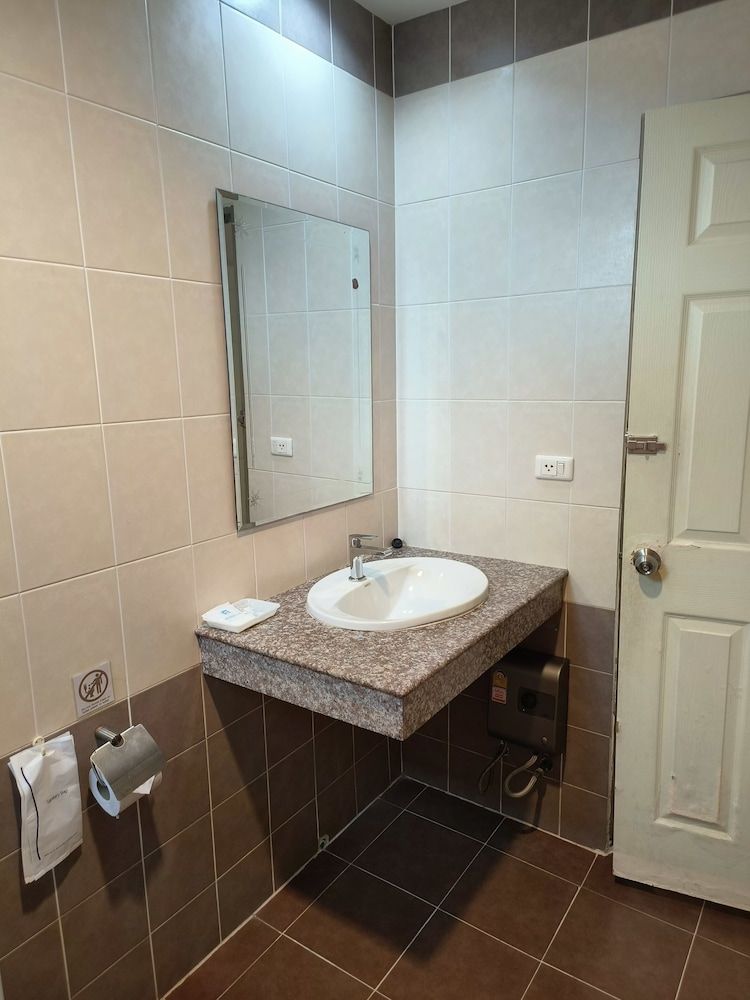 undefined Aonang Goodwill Hotel 9