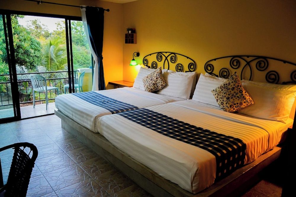 The Castello Resort Deluxe Double Room with Balcony 3