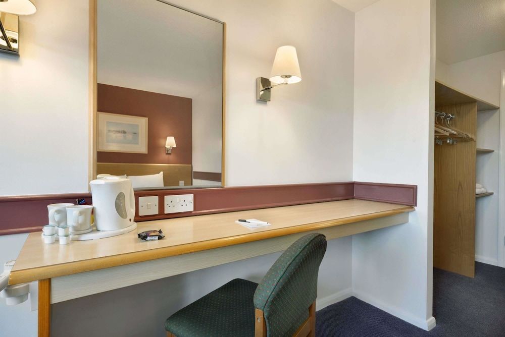 Room, 2 Twin Beds, Accessible, Non Smoking (Mobility)