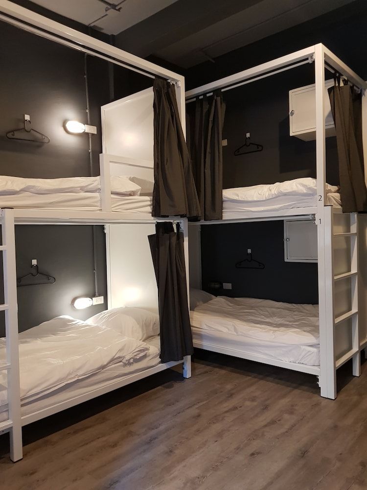 The Cocoon Hostel 6-Bed Mixed Dormitory 3