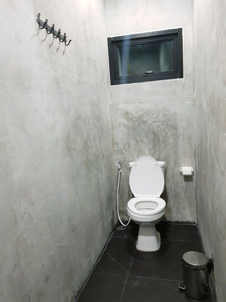 The Cocoon Hostel 6-Bed Female Dormitory 6