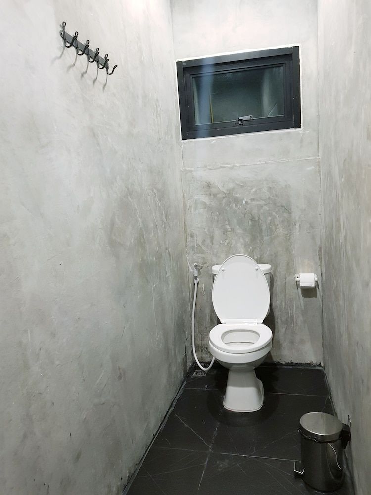 The Cocoon Hostel 6-Bed Female Dormitory 6