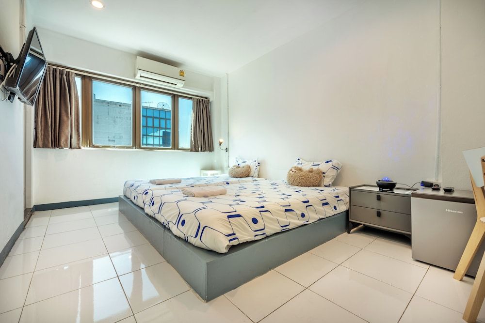 undefined Sloth Hostel Don Mueang 2