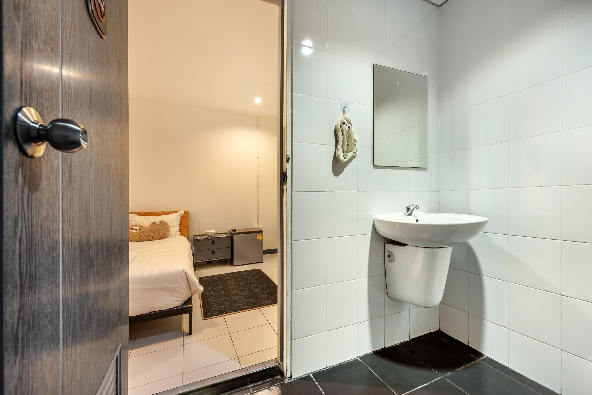 Standard Double Room (No View)