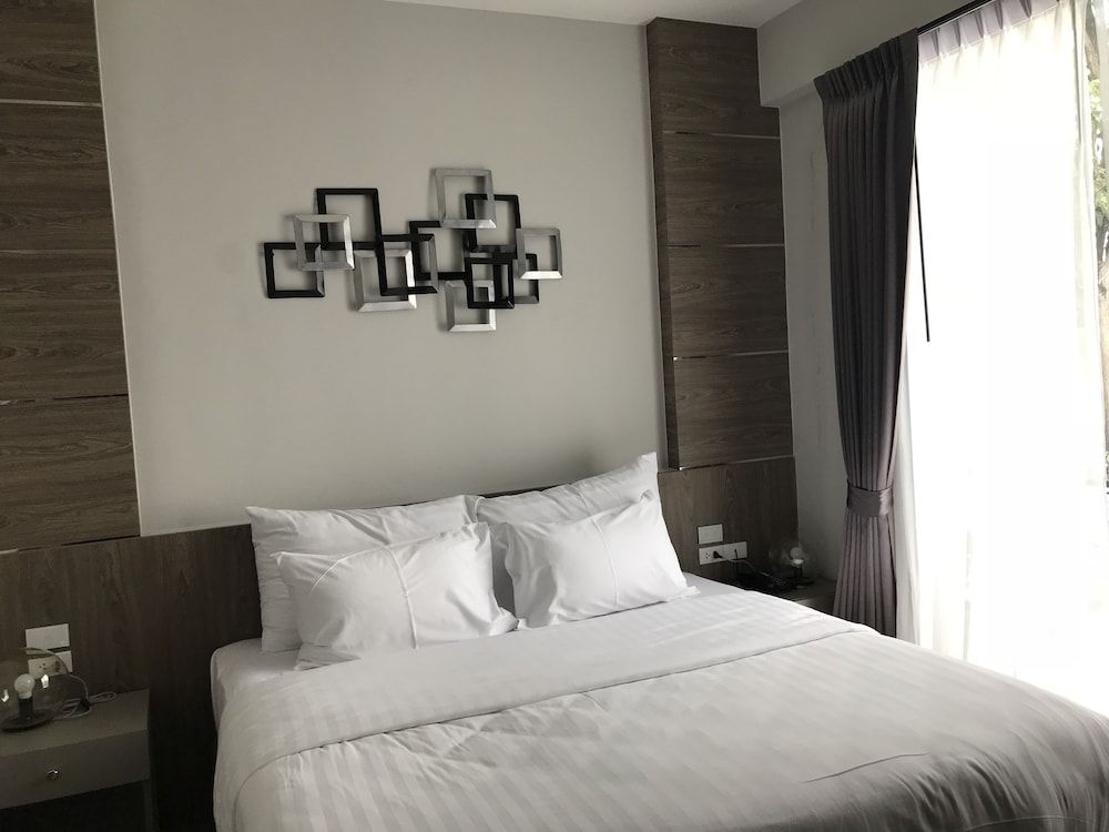 V20boutique Jacuzzi Hotel Deluxe Room, 1 King Bed 2