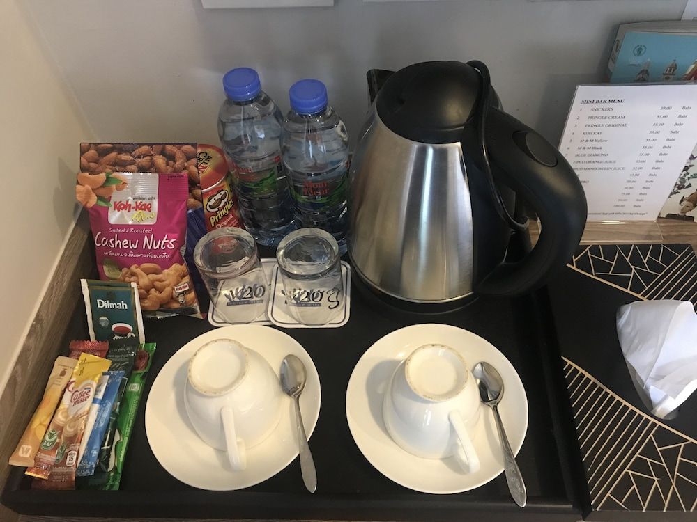 V20boutique Jacuzzi Hotel Deluxe Room, 1 King Bed 7