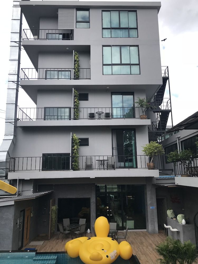 undefined V20boutique Jacuzzi Hotel 3