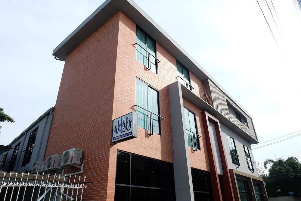 undefined V20boutique Jacuzzi Hotel 2