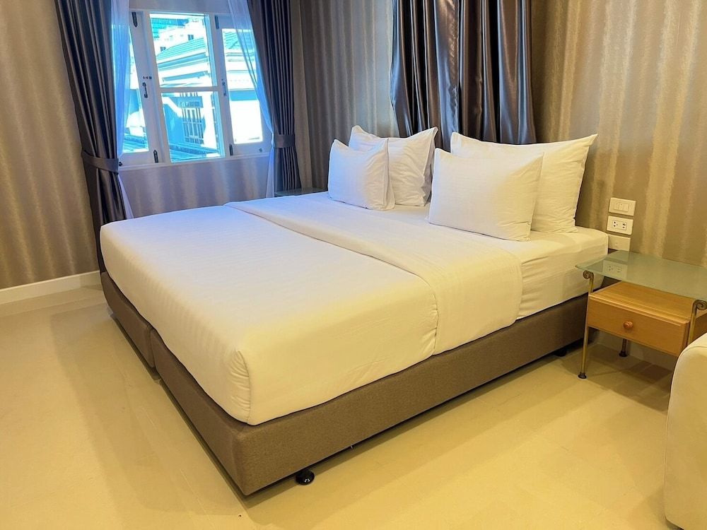 undefined V20boutique Jacuzzi Hotel 7