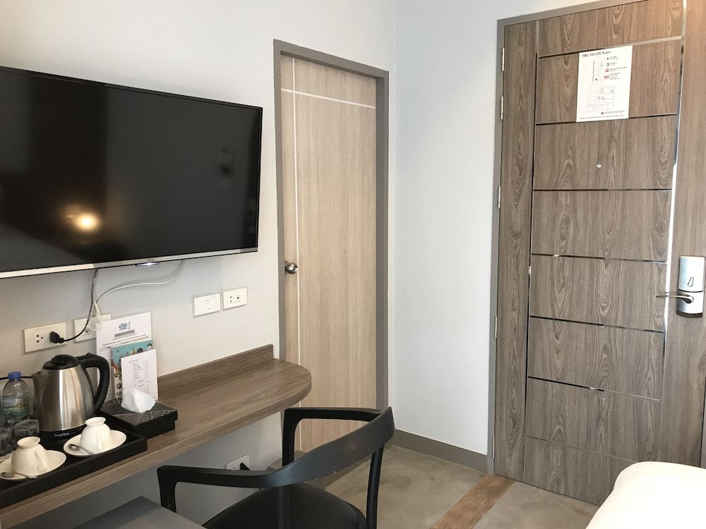 V20boutique Jacuzzi Hotel Deluxe Room, 1 King Bed 9